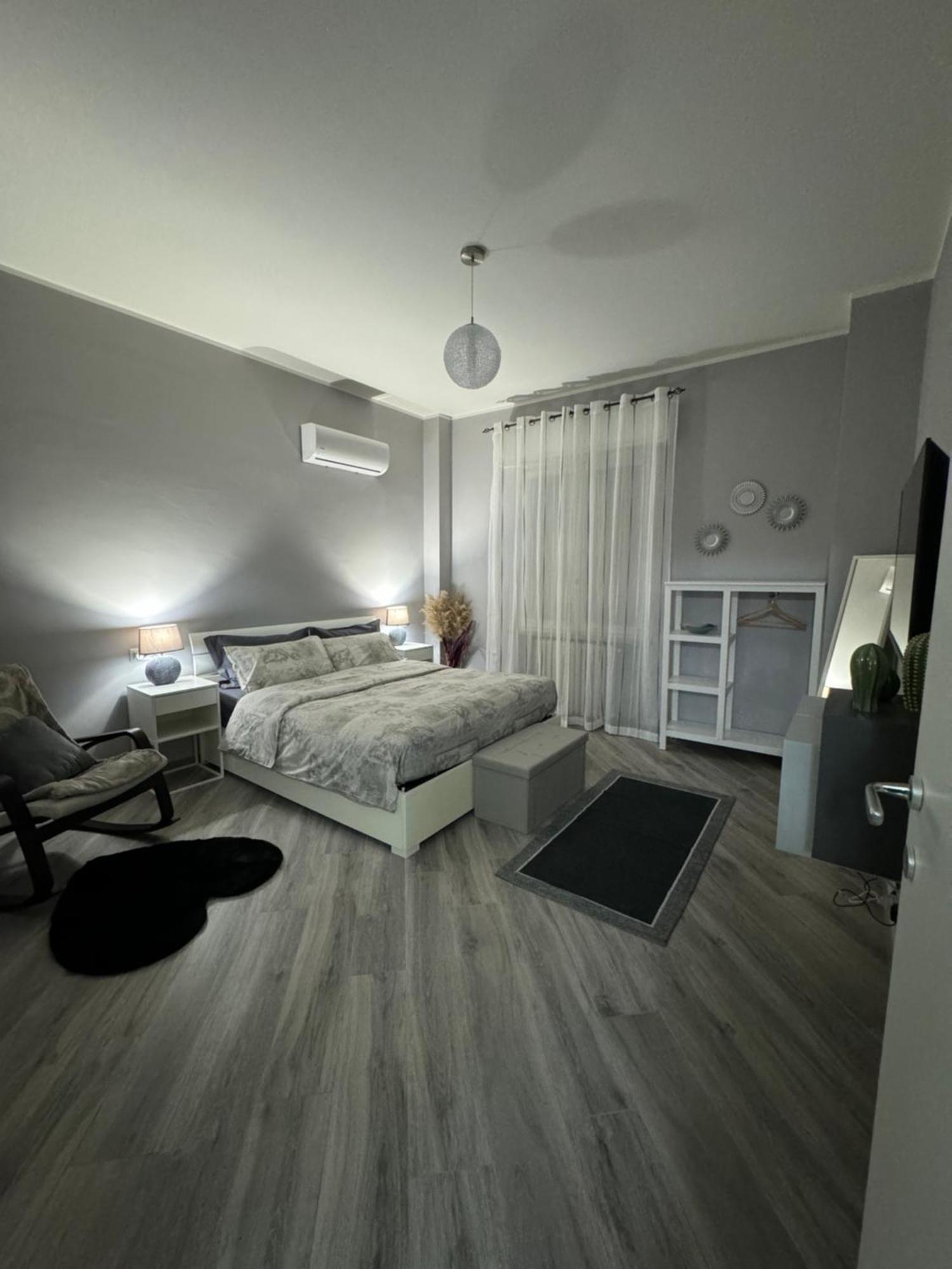 Trento House Zona Stazione Centro Storico Lägenhet Parma Exteriör bild